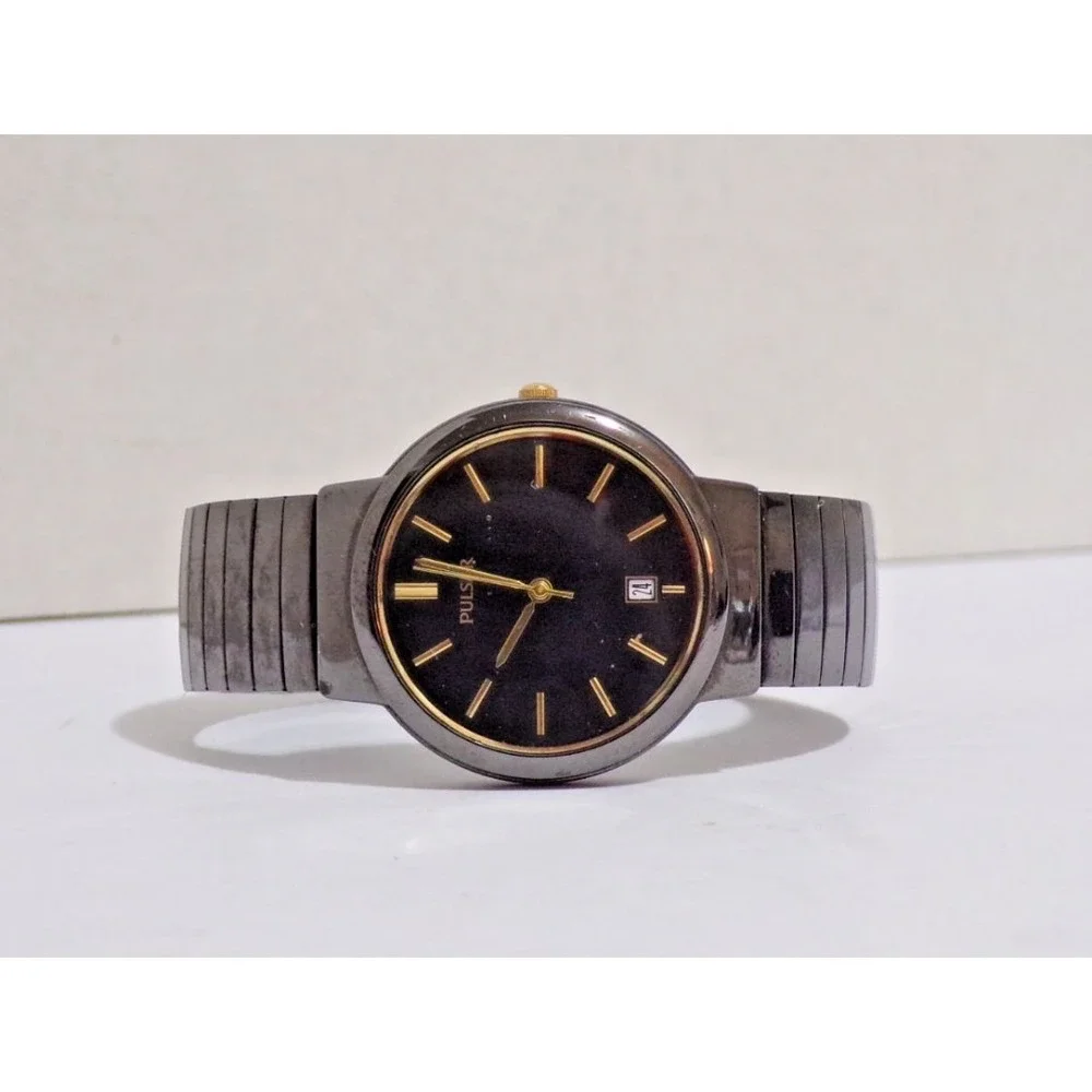 Pulsar VX32-X241 Black Dial Case & 7